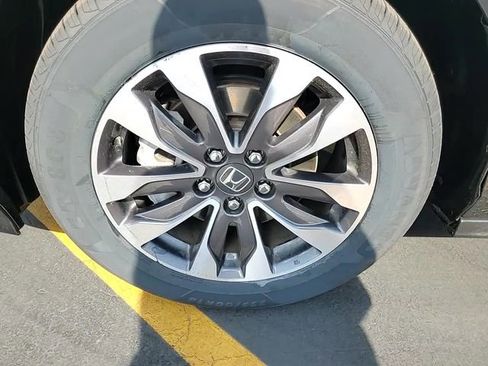 Used 2023 Honda Odyssey EX-L image 7