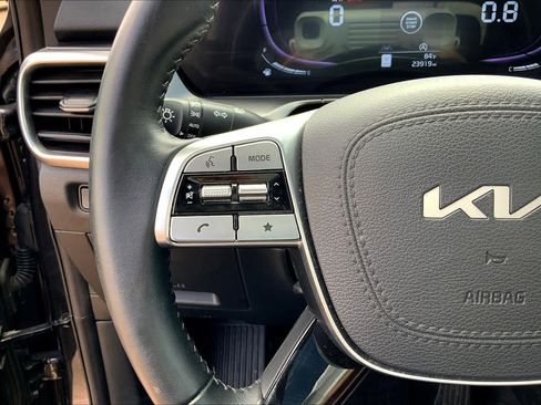 Used 2025 Kia Telluride S image 23