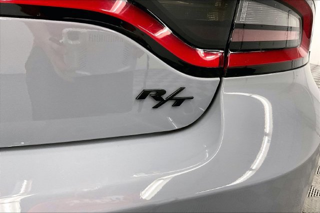 Used 2022 Dodge Charger R/T w/ Blacktop Package RWD image 9