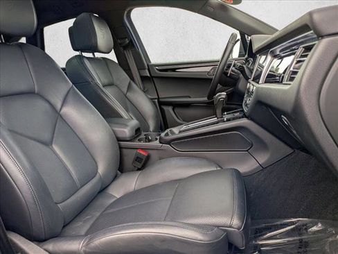 Used 2023 Porsche Macan S image 22