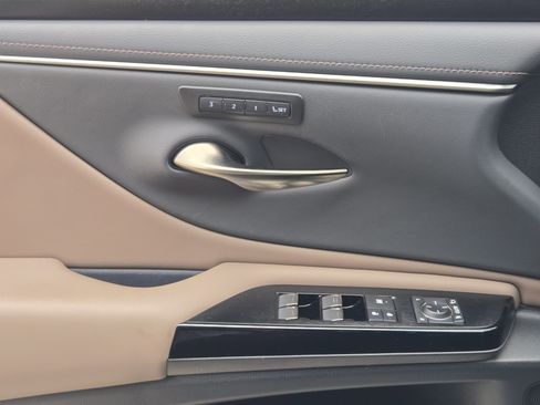 Used 2025 Lexus ES 350 Premium w/ Premium Package image 31