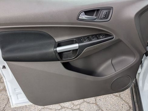 Used 2020 Ford Transit Connect XLT image 14