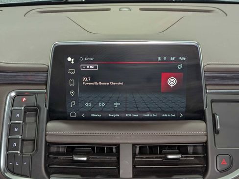 Certified 2022 GMC Yukon SLT w/ SLT Premium Package AWD/4WD image 20