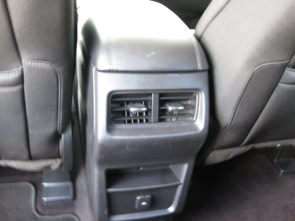 Used 2016 Ford Edge SEL AWD/4WD image 30
