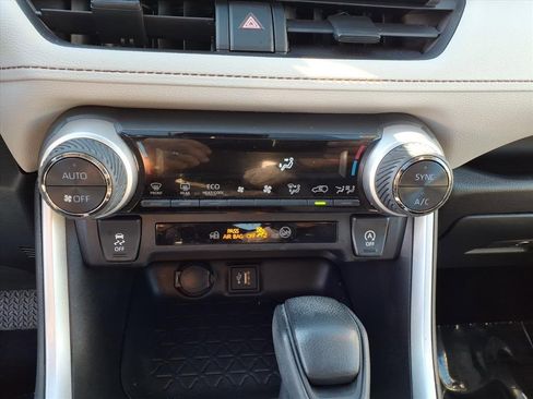 Used 2023 Toyota RAV4 XLE w/ Convenience Package image 22