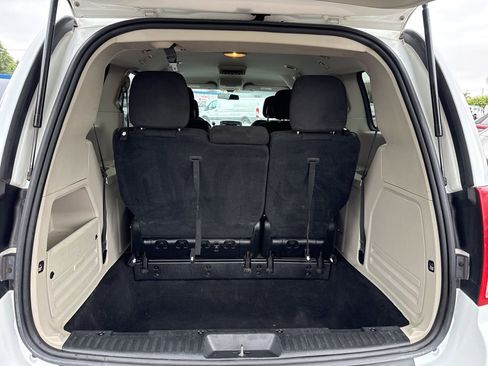 Used 2016 Dodge Grand Caravan SE w/ Quick Order Package 29E SE FWD image 16