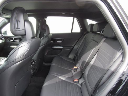 New 2025 Mercedes-Benz GLC 300 4MATIC image 16