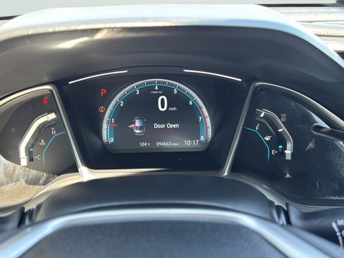 Used 2018 Honda Civic Touring image 29