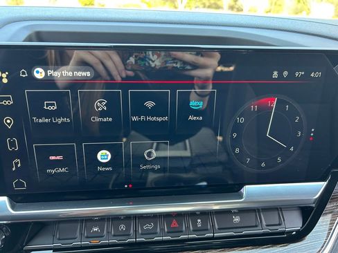 Used 2024 GMC Sierra 1500 Elevation image 35