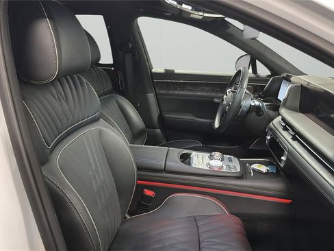 Used 2025 Genesis G90 3.5T AWD/4WD image 14