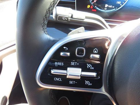 Used 2022 Mercedes-Benz GLE 350 4MATIC image 11