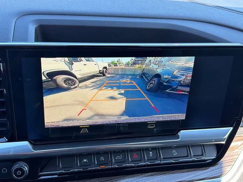 Used 2022 Chevrolet Silverado 1500 RST AWD/4WD image 16