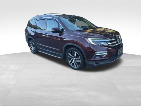 Used 2016 Honda Pilot Elite image 3