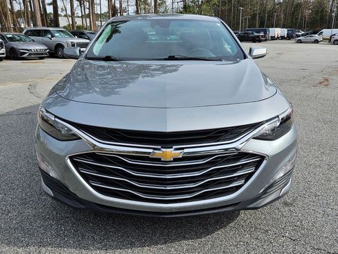 Used 2024 Chevrolet Malibu LT image 2