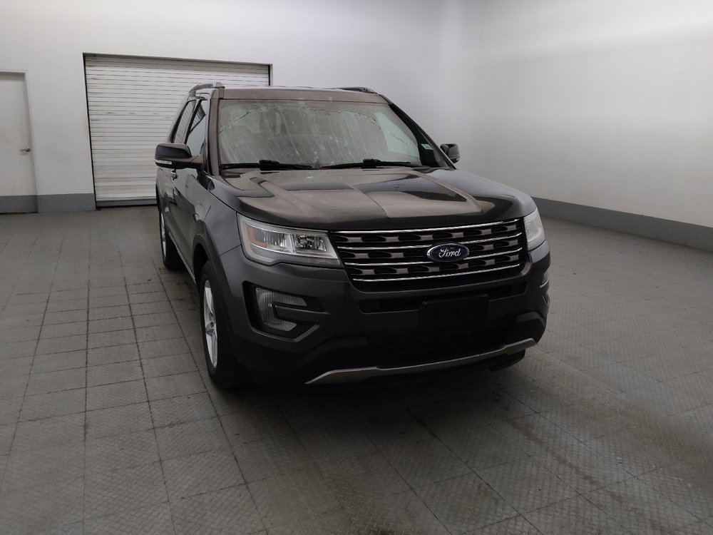 Used 2017 Ford Explorer XLT AWD/4WD image 14