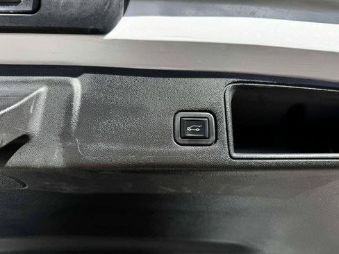 Used 2023 GMC Terrain SLE w/ Driver Convenience Package FWD image 55