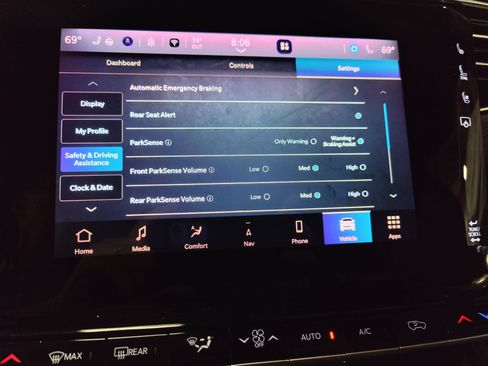 Used 2023 Jeep Wagoneer 4WD w/ Premium Group I image 23