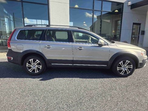 Used 2015 Volvo XC70 T5 Platinum image 2