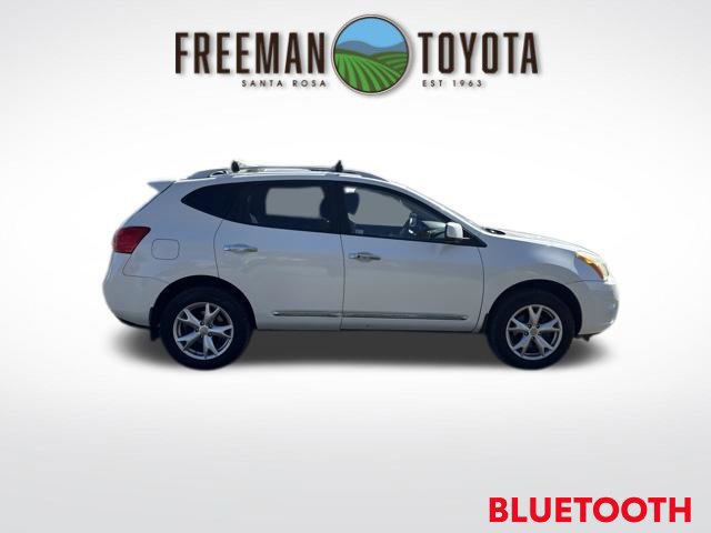 Used 2011 Nissan Rogue SV w/ Premium Pkg AWD/4WD image 4
