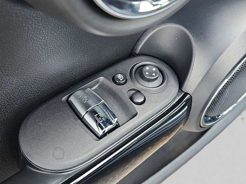 Used 2018 MINI Cooper S image 18