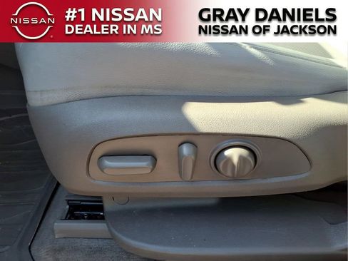 Used 2021 Chevrolet Traverse Premier FWD image 13