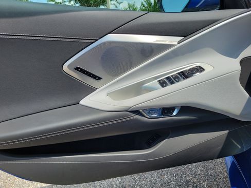 Used 2021 Chevrolet Corvette Stingray Preferred Conv w/ 2LT RWD image 19