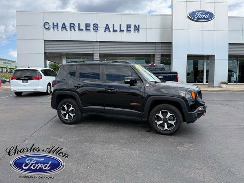 Used 2022 Jeep Renegade Trailhawk AWD/4WD image 2