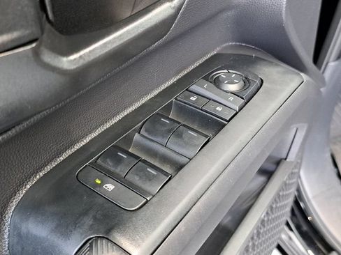 Used 2024 Toyota Tacoma SR RWD image 23