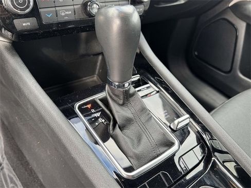 Used 2023 Jeep Compass Limited image 6