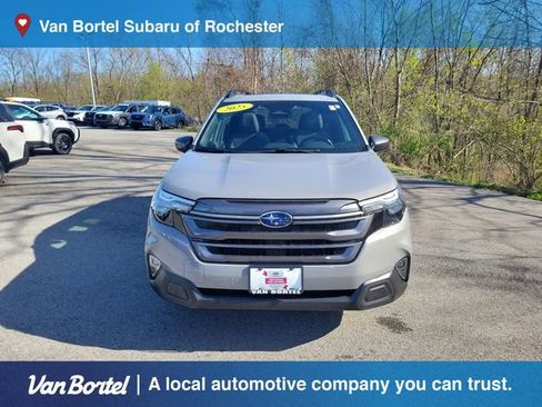 Certified 2025 Subaru Forester Premium AWD/4WD image 8