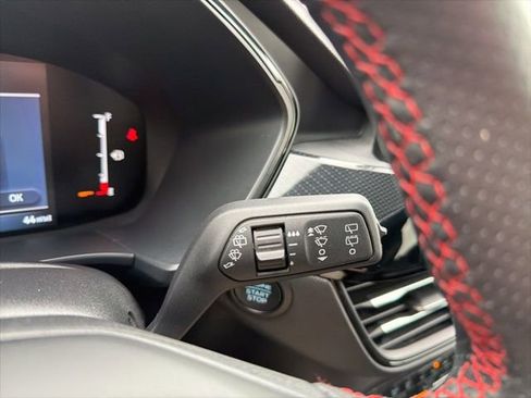 Used 2025 Ford Escape ST-Line image 35