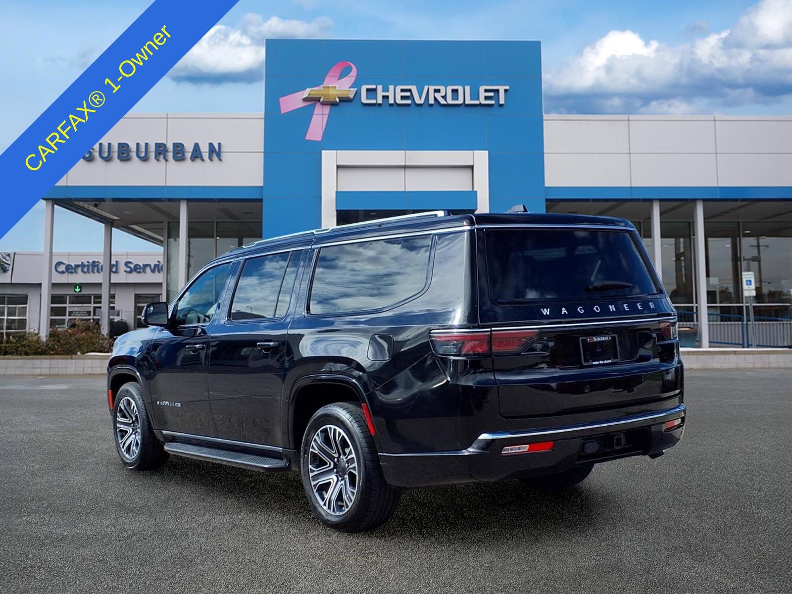 Used 2024 Jeep Wagoneer L Series II w/ Flexible Seating Group RWD image 7