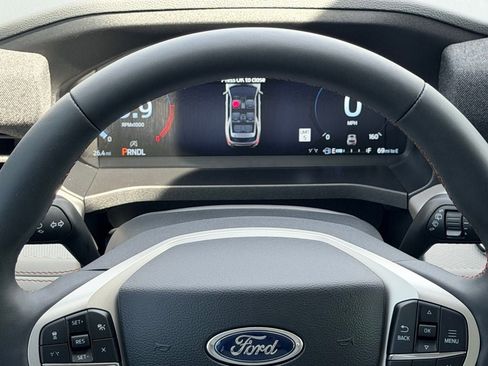 New 2026 Ford Explorer Active RWD image 12