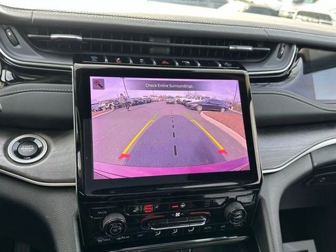 Used 2022 Jeep Grand Cherokee Limited 4xe image 28