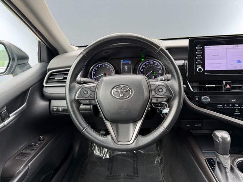 Used 2024 Toyota Camry SE FWD image 17