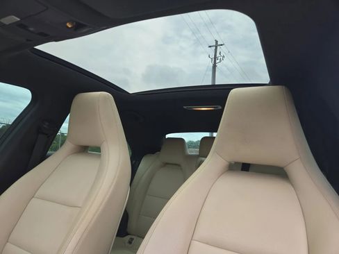 Used 2018 Mercedes-Benz CLA 250 4MATIC image 30
