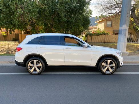 Used 2016 Mercedes-Benz GLC 300 w/ Premium Package image 9