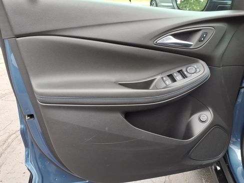 Used 2025 Buick Encore GX Sport Touring FWD image 13