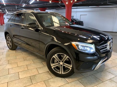 Used 2016 Mercedes-Benz GLC 300 4MATIC image 2