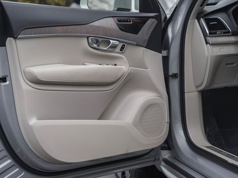 Used 2023 Volvo XC90 B6 Ultimate w/ Protection Package Premier image 39