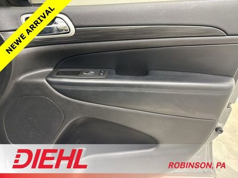 Used 2021 Jeep Grand Cherokee Laredo X image 14