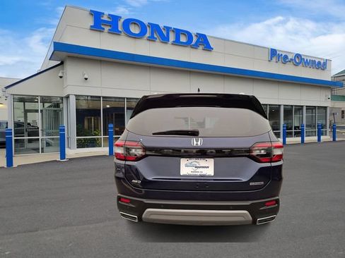 Used 2024 Honda Pilot Touring image 5