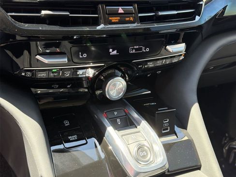 Used 2025 Acura MDX FWD w/ Technology Package image 37