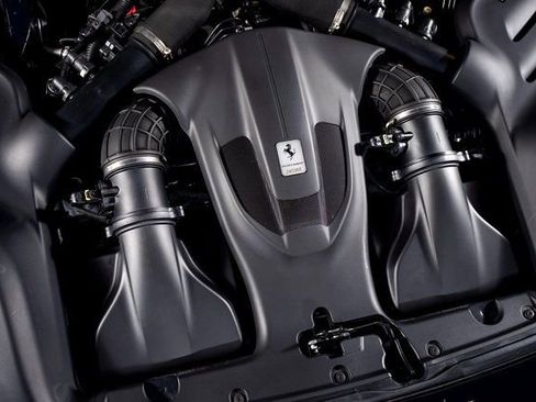 Certified 2019 Ferrari Portofino image 17