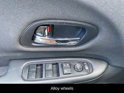 Used 2022 Honda HR-V LX image 11