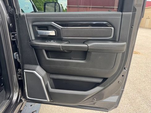 Used 2022 RAM 3500 Laramie AWD/4WD image 21