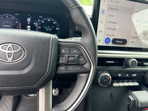 Used 2024 Toyota Tacoma TRD Sport AWD/4WD image 13