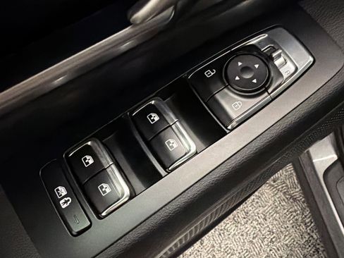 Used 2025 Kia Telluride S AWD/4WD image 13