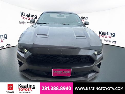 Used 2019 Ford Mustang Coupe w/ Black Accent Package RWD image 2
