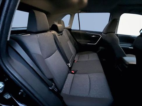 Used 2023 Toyota RAV4 XLE image 17